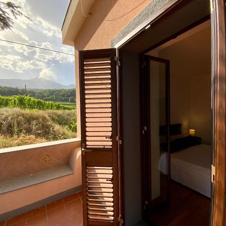 Tenuta Kiwi Dell'Etna มีโล ภายนอก รูปภาพ