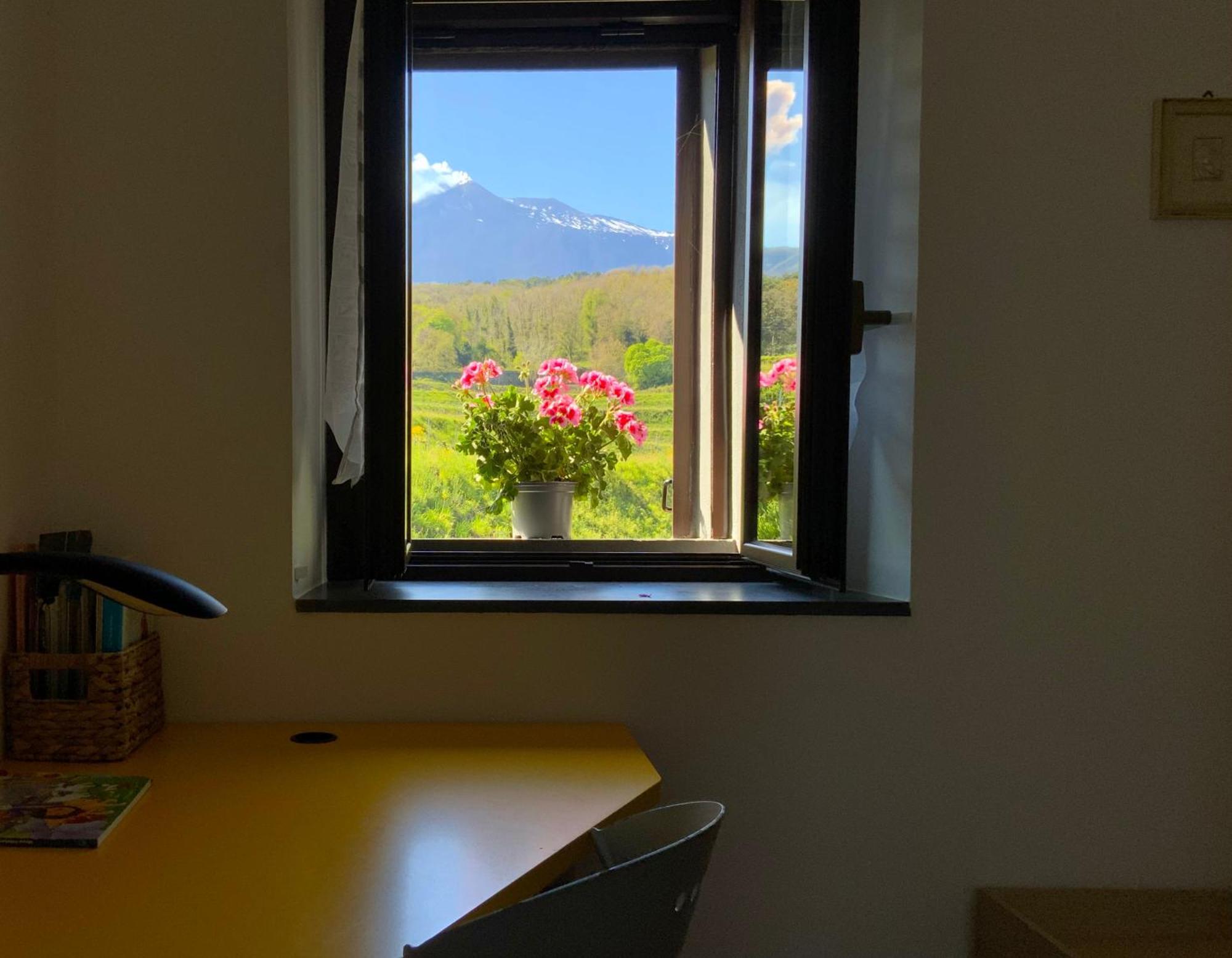 Tenuta Kiwi Dell'Etna มีโล ภายนอก รูปภาพ