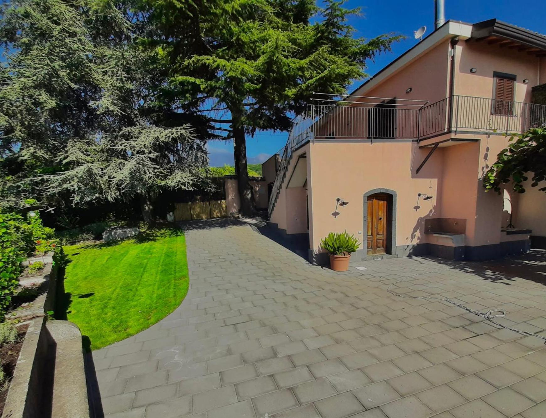 Tenuta Kiwi Dell'Etna มีโล ภายนอก รูปภาพ