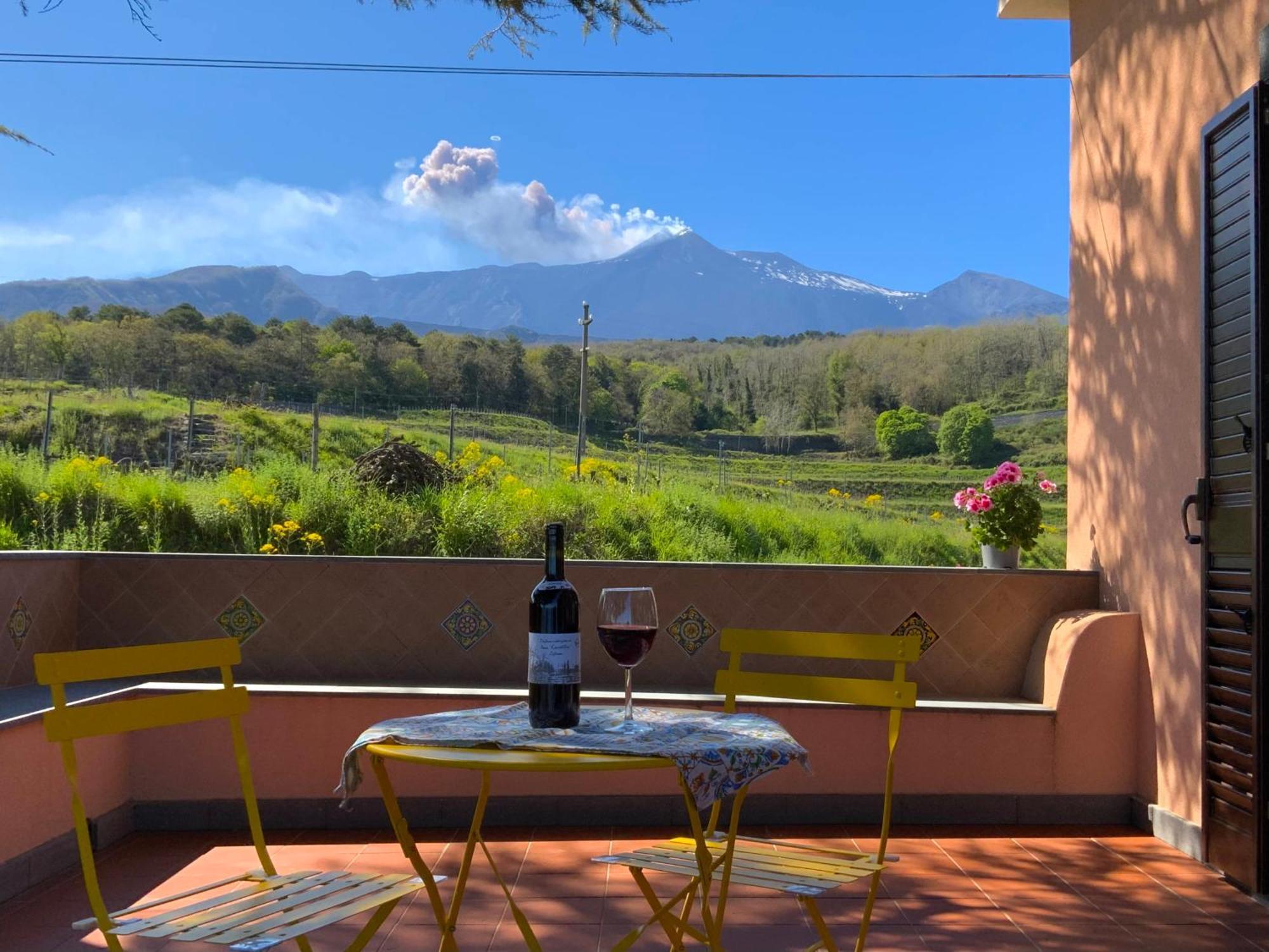 Tenuta Kiwi Dell'Etna มีโล ภายนอก รูปภาพ